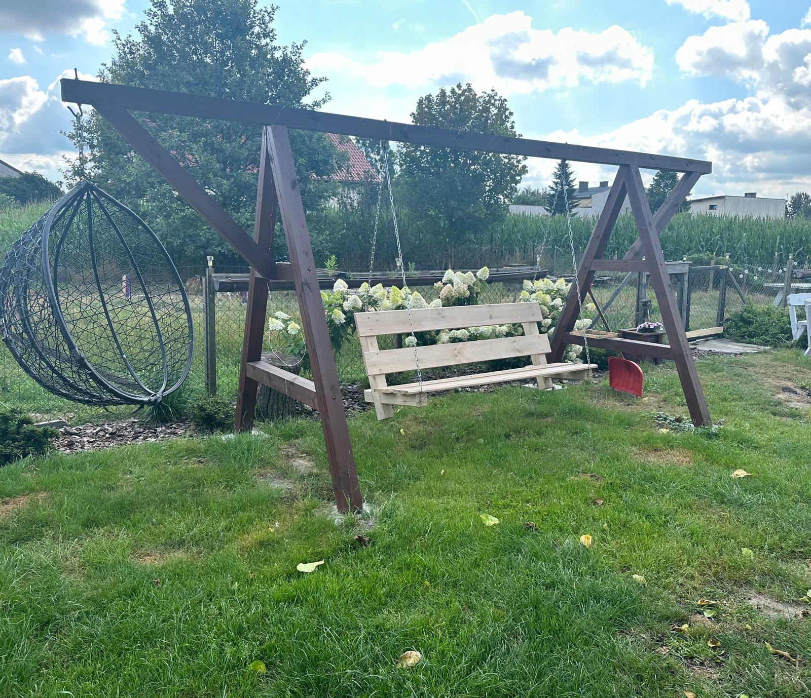 Wiata samochodowa z drewna